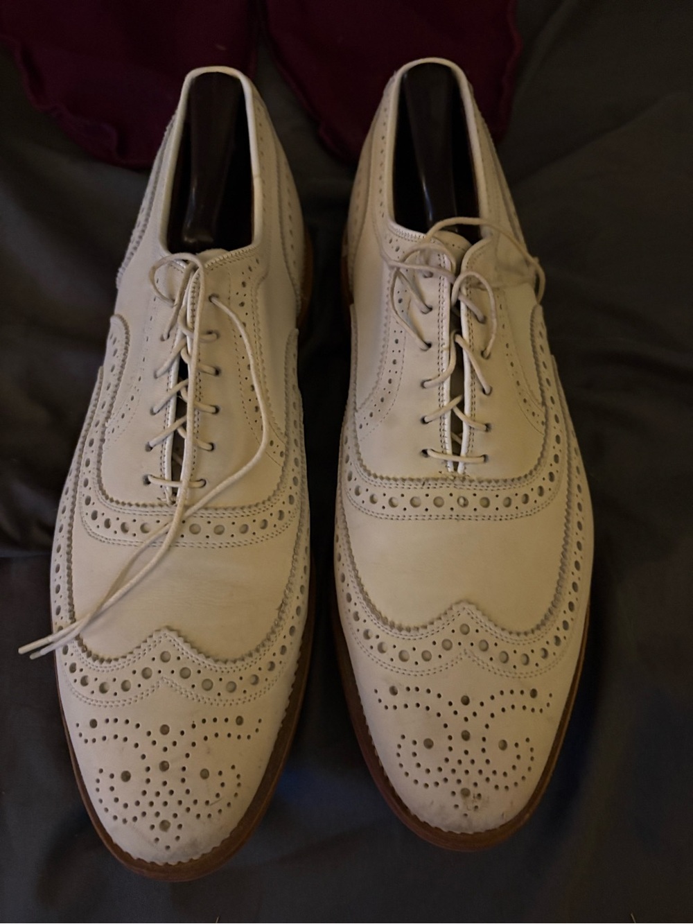 Allen Edmonds Men's Cream Wingtip Brogue Oxfords